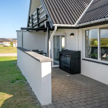 Aleksandar - 500m From The Sea By Interhome